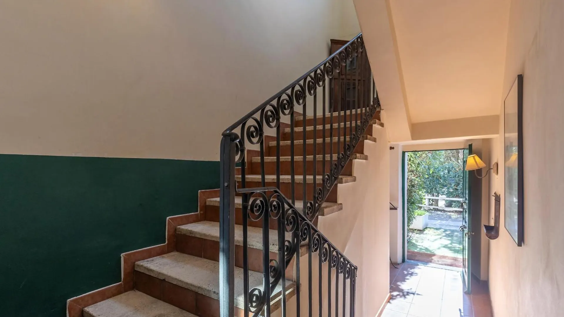 Konukevi Casale Acquasanta Otel Roma
